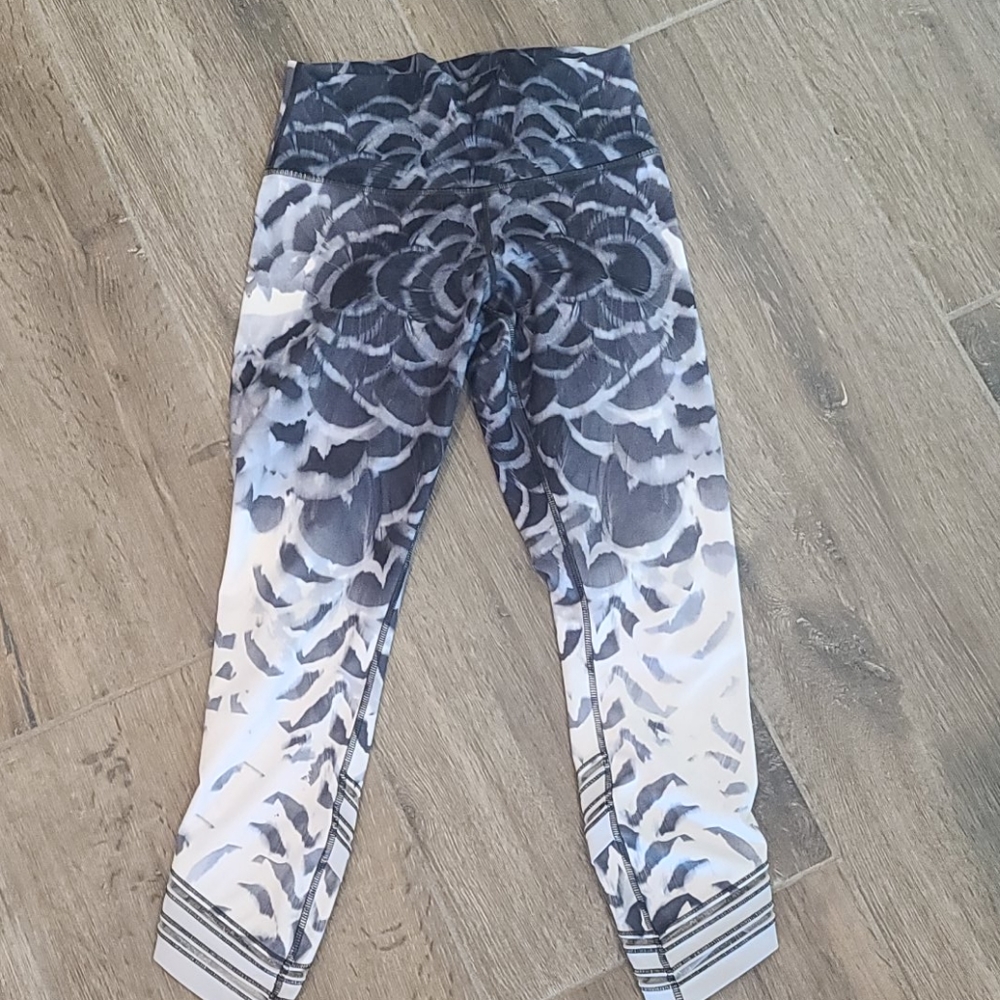 Lululemon leggings 7/8 length size 8